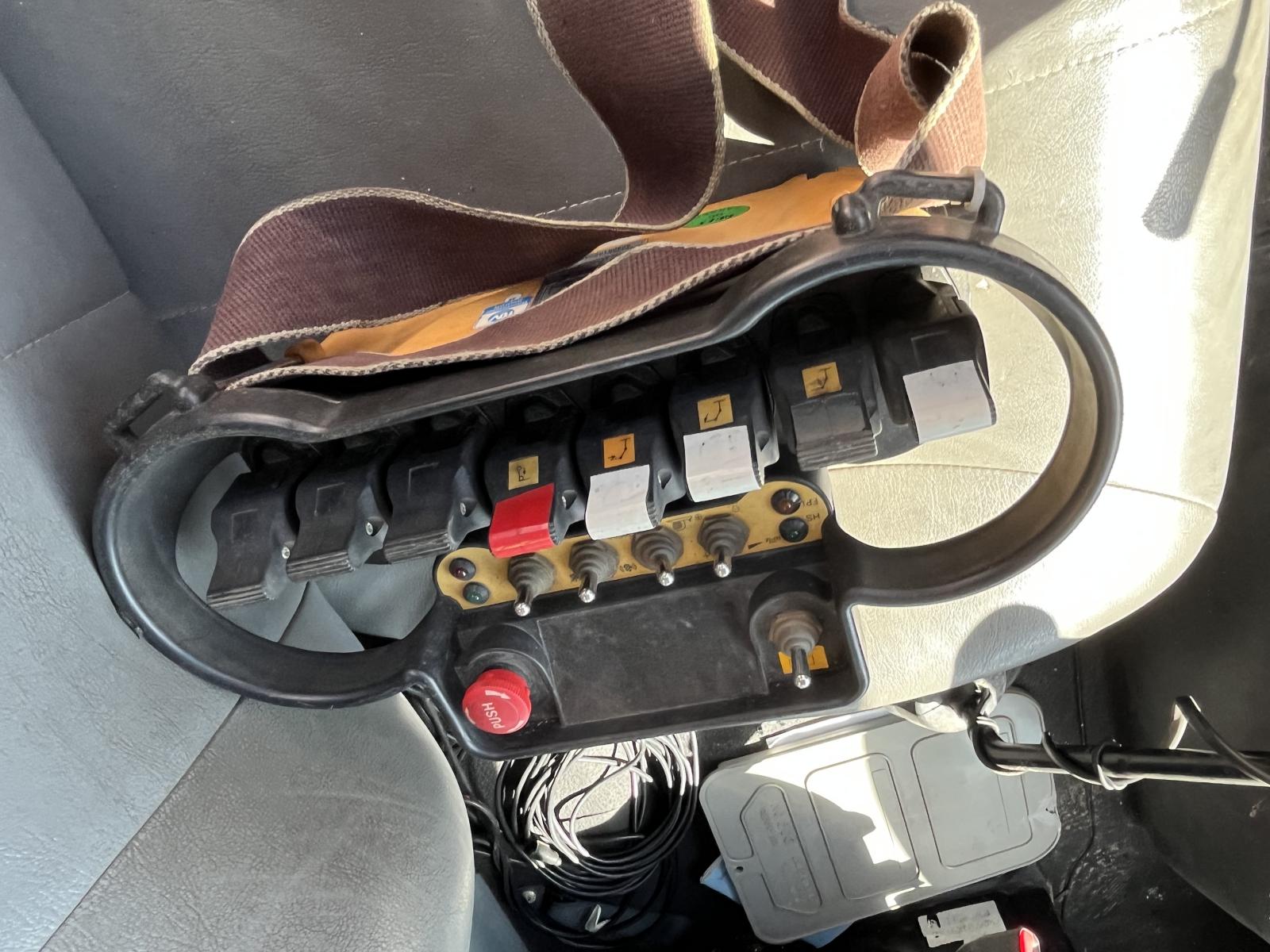 ./imagenes/INVOICE/2019/18168/CAMION CON EFFER 10.113S  (16).JPG